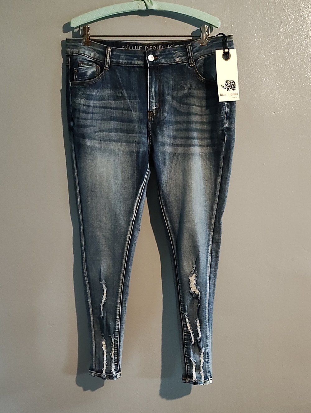 Blue Republic Super High Rise Distressed Skinny Jeans Blue NWT